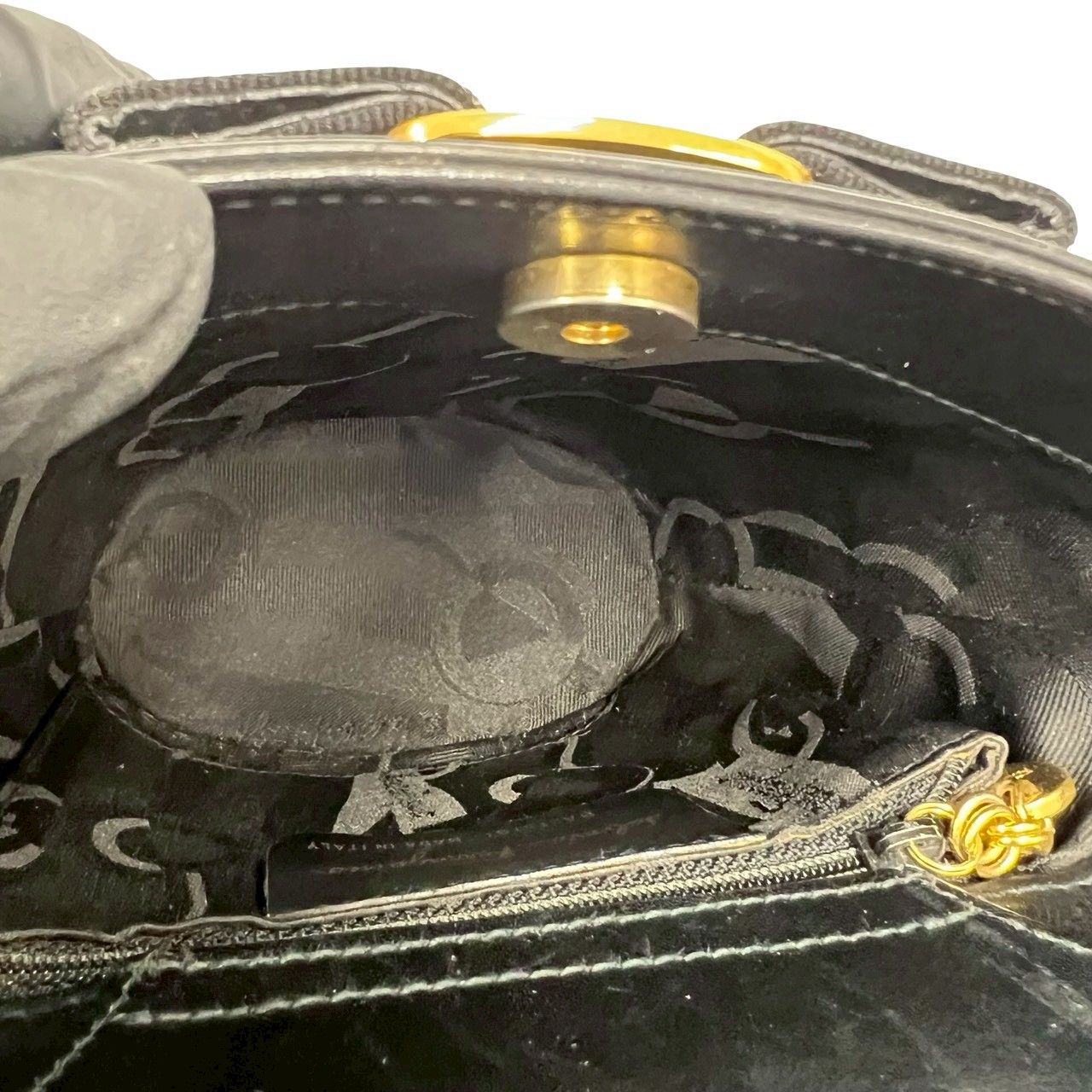 極 美品 Salvatore Ferragamo サルヴァトーレフェラガモ ヴァラリボン 