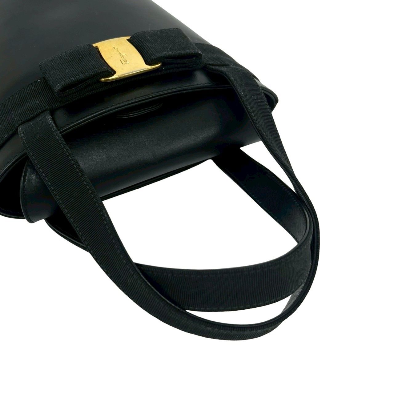 極 美品 Salvatore Ferragamo サルヴァトーレフェラガモ ヴァラリボン
