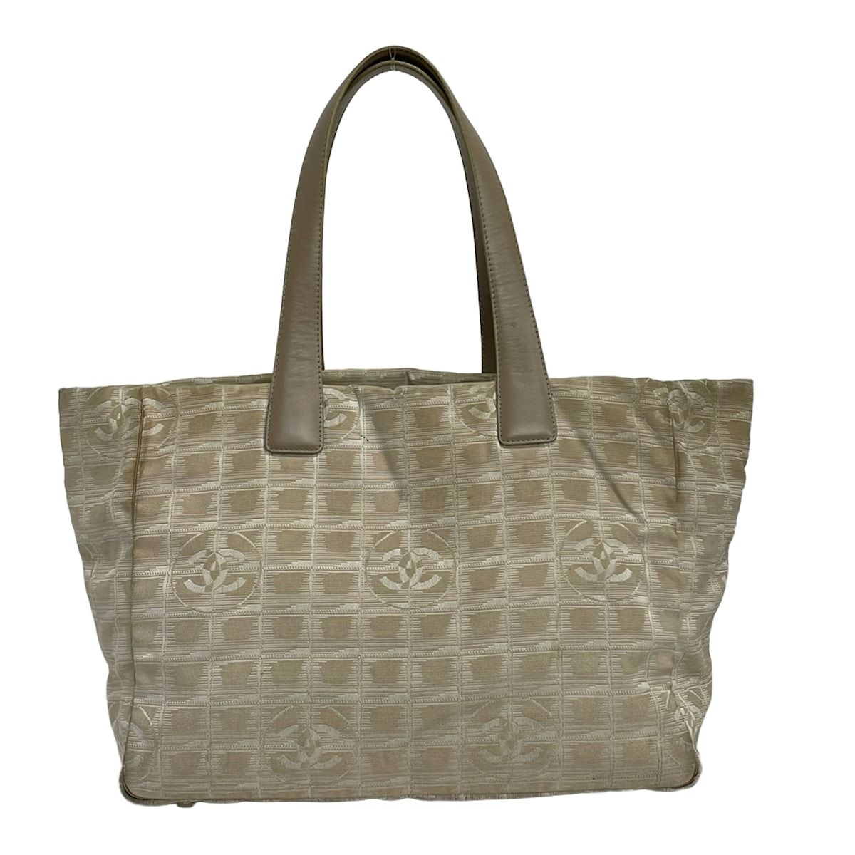 CHANEL(シャネル) トートバッグ ニュートラベルライントートMM ベージュ レザー