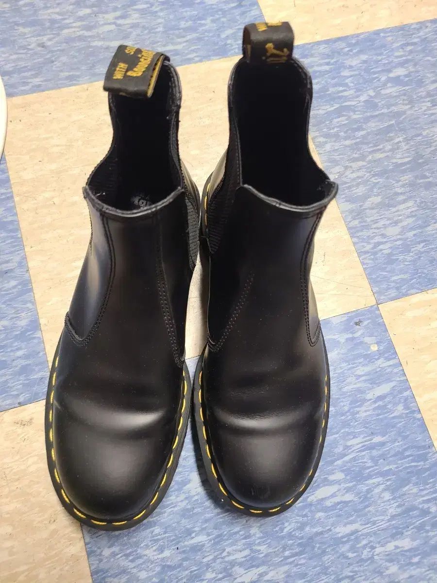 DR. MARTENS ドクターマーチン チェルシーブーツ ブラック 43