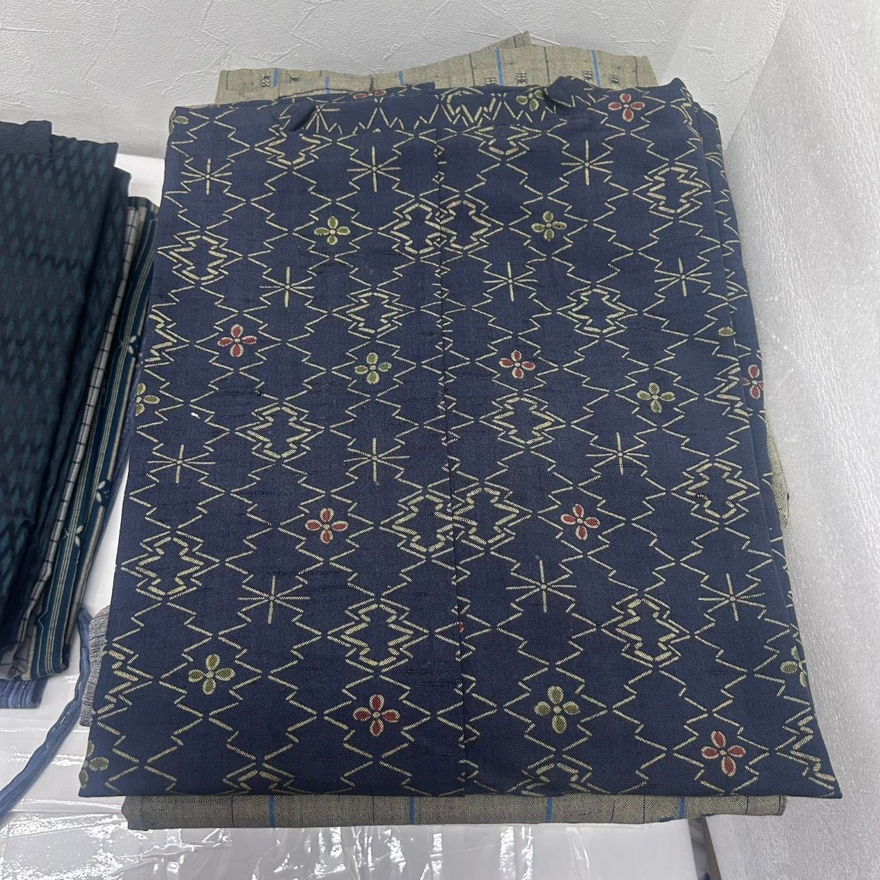 1649★書生絣 着物3枚 長羽織2枚 綿の着物3枚 おまとめ リメイク素材 1649☆書生絣 着物3枚 長羽織2枚 綿の着物3枚 おまとめ リメイク素材