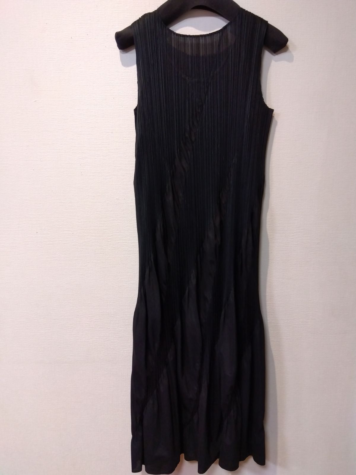 M20 プリーツプリーズ PLEATS PLEASE ワンピース イッセイミヤケ ノースリーブ 切り替えデザイン ロング 日本製 綿 ポリエステル M20 プリーツプリーズ PLEATS PLEASE ワンピース イッセイミヤケ ノースリーブ 切り替えデザイン ロング 日本製 綿 ポリエステル