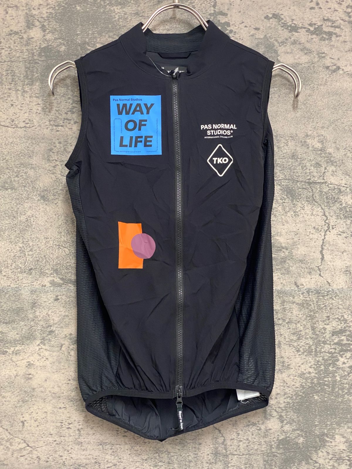 KA443 パスノーマルスタジオ PAS NORMAL STUDIOS T.K.O. Mechanism Stow Away Gilet サイクルベスト ジレ 黒 XS