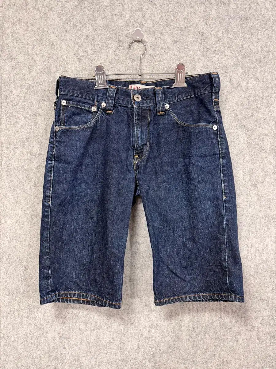 0 リーバイス Levi