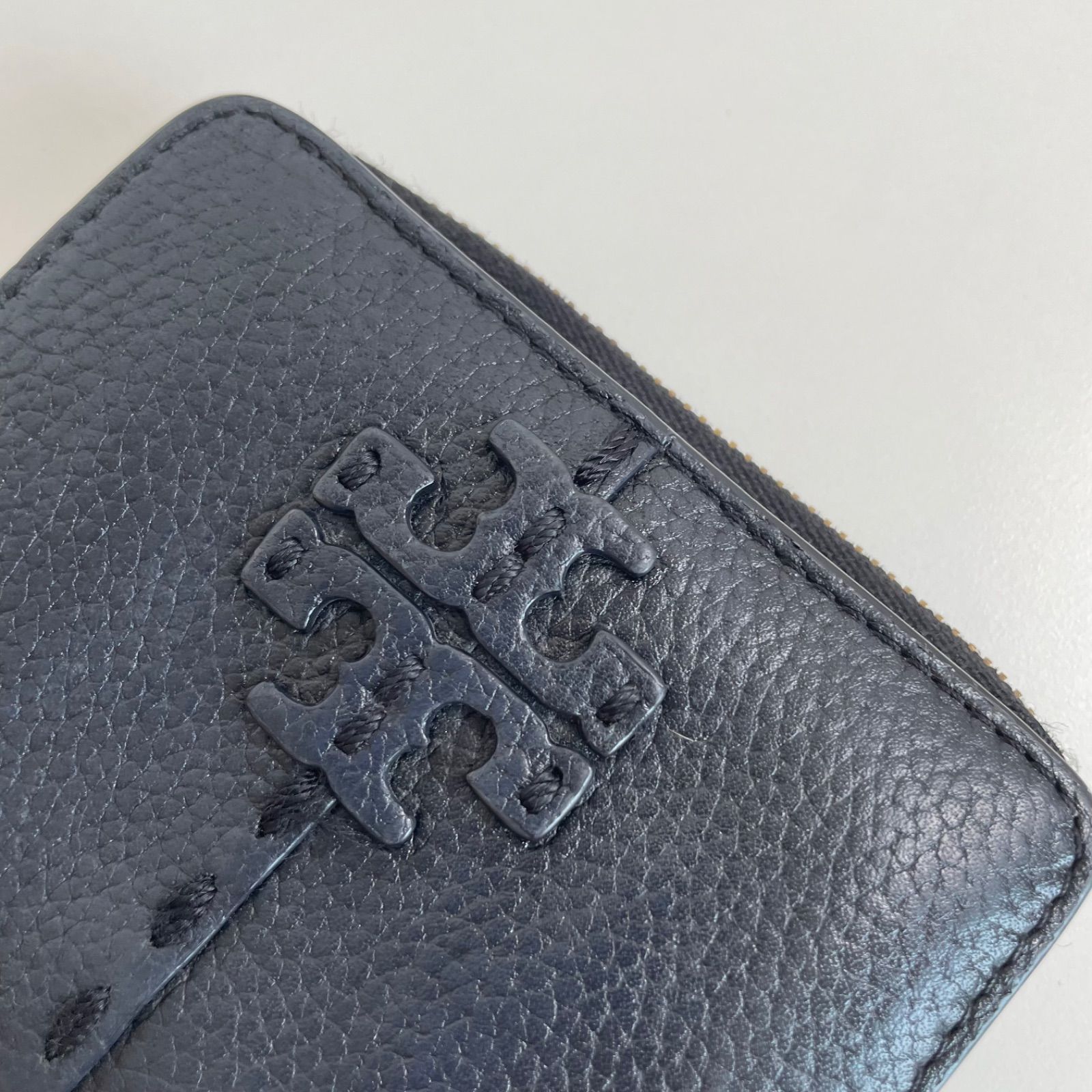 Tory Burch 二つ折り財布 ネイビー - メルカリ