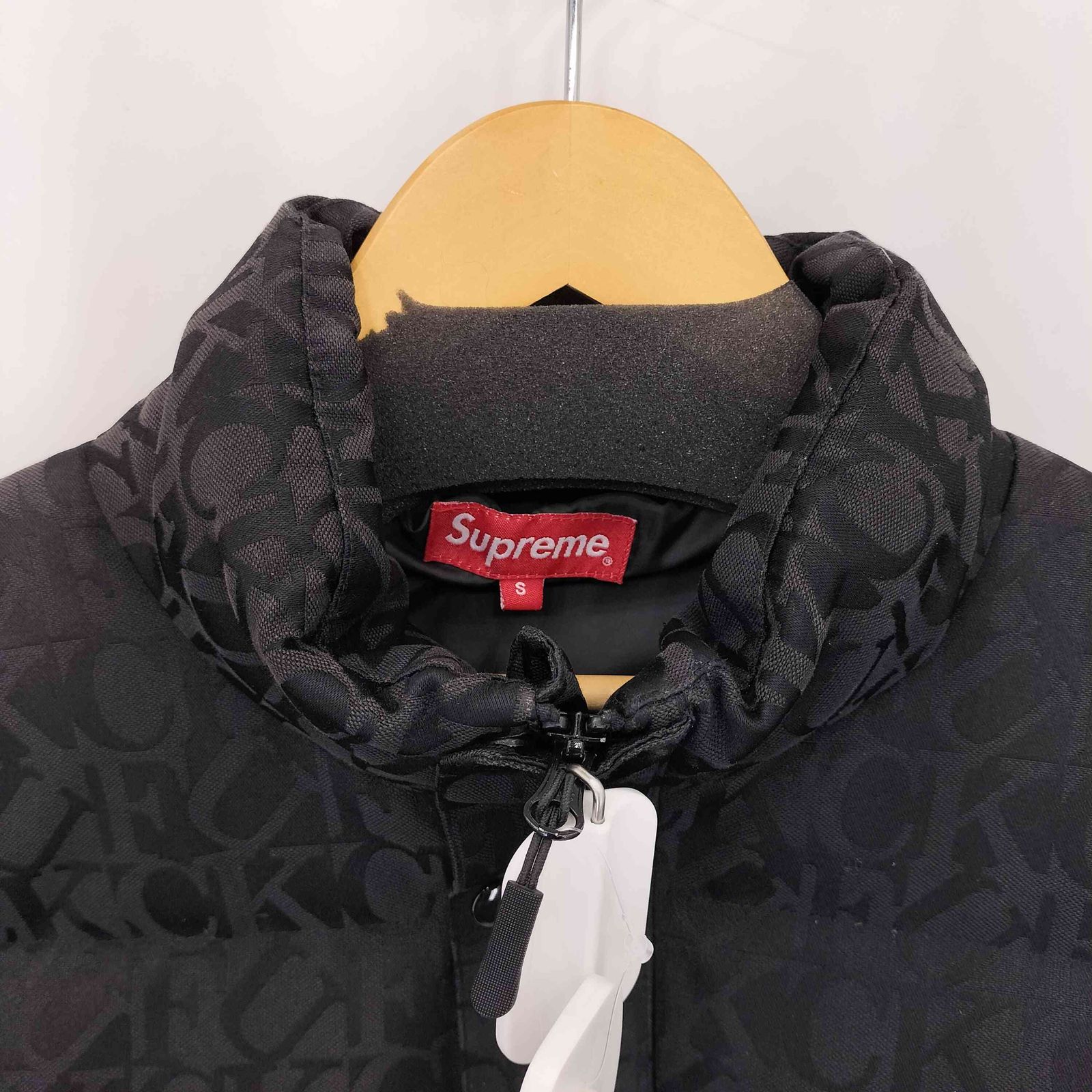 シュプリーム Supreme 17AW Fuck Jacquard Puffy Jacket メンズ S 
