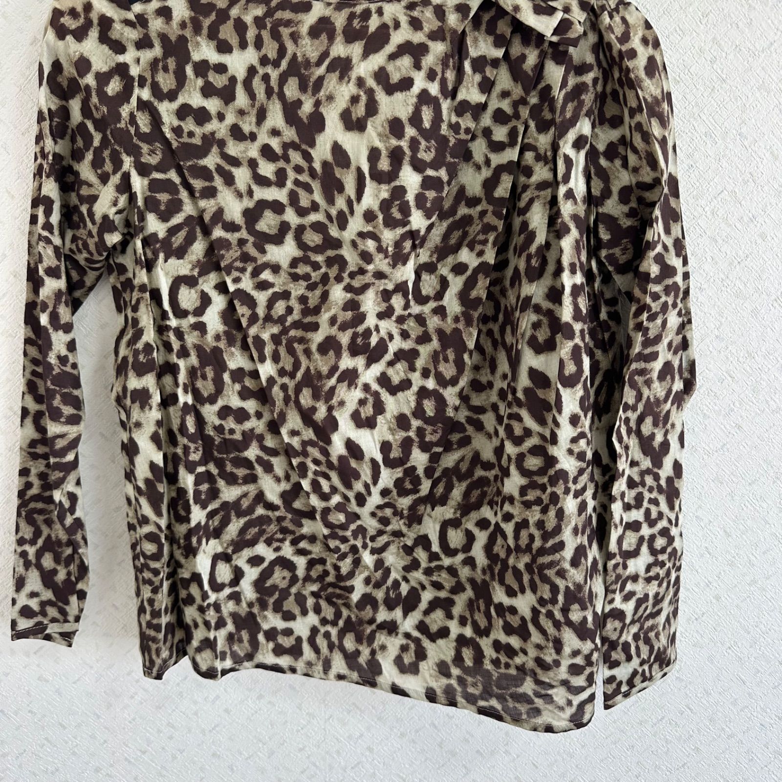 【新品】T.yamai paris レオパード柄 ジャケット 美品】T.YAMAI Parisティヤマイパリス 長袖ブラウス トップス リボン