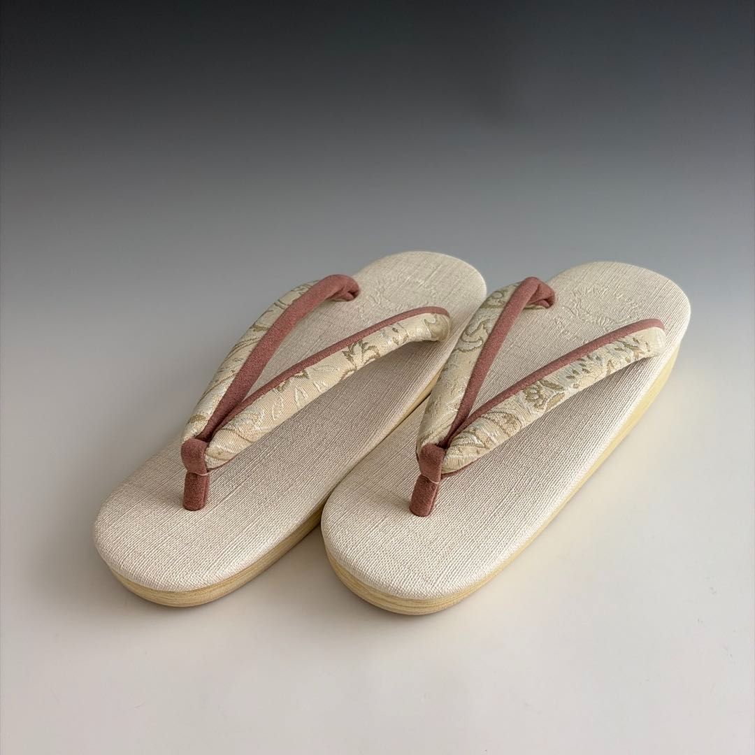 新品未使用‼️踵低めタイプ‼️大人気‼️カレンブロッソ カフェ草履 Lサイズ　21