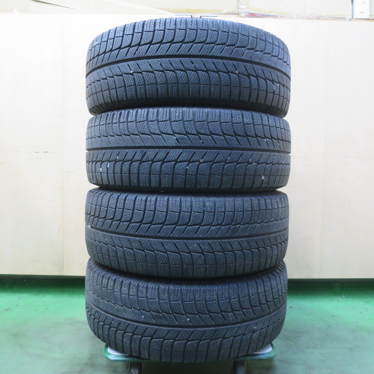 4本価格◎トヨタ 50系 プリウス ツーリング 純正 215/45R17