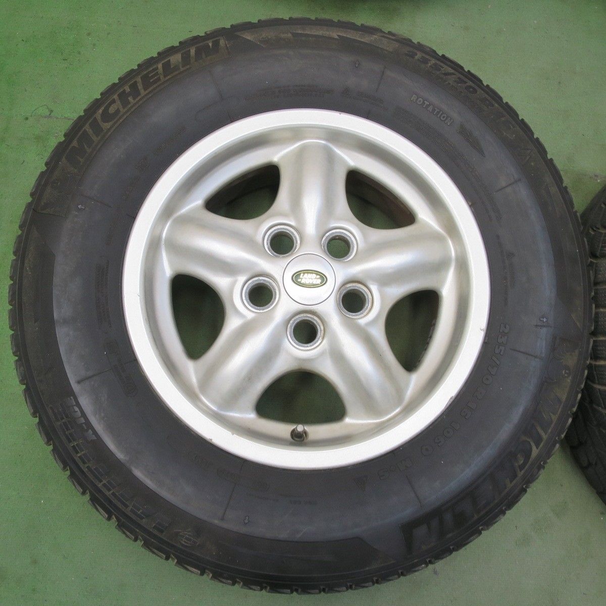 バリ溝！9分◎ランドローバー ディスカバリー 純正 235/70R16 