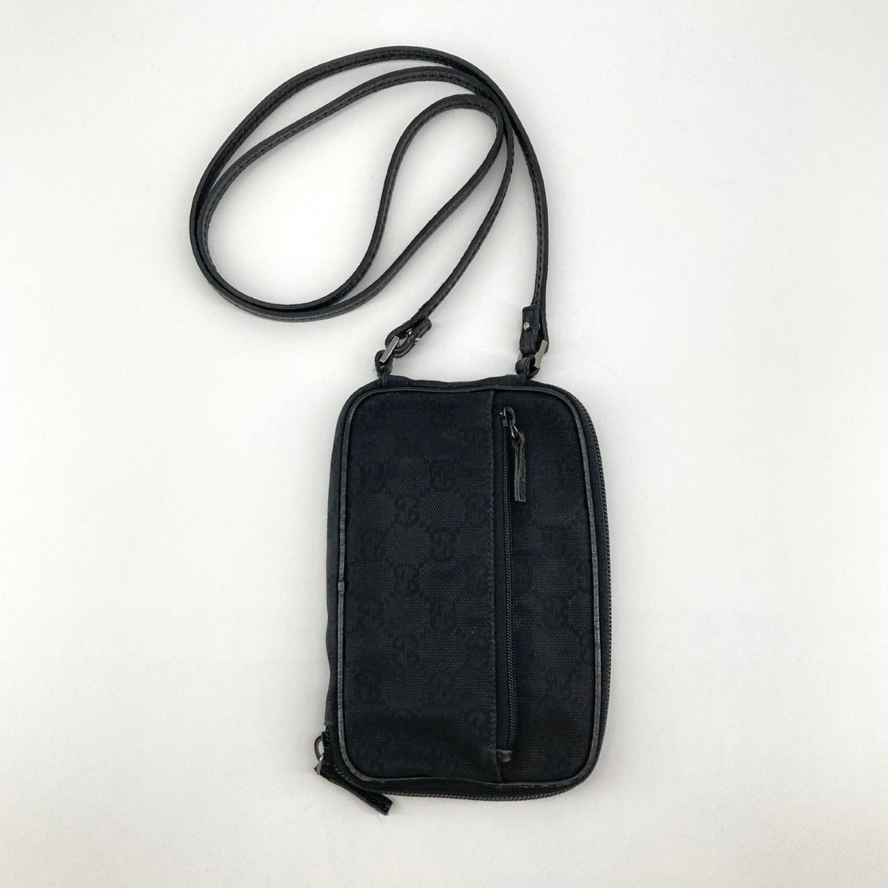GUCCI（グッチ） GGキャンバス ショルダーバッグ ブラック