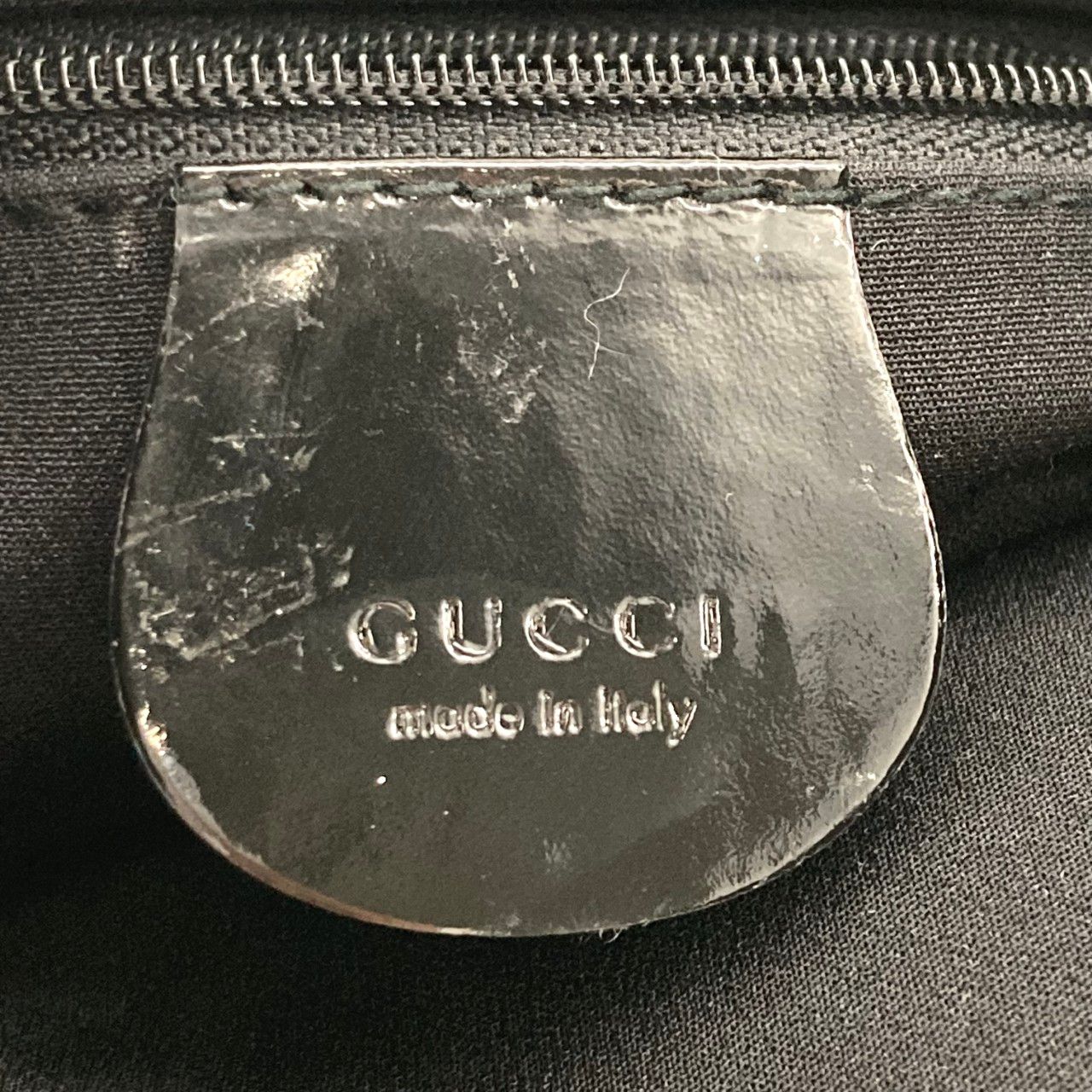 GUCCI（グッチ） ベロア ショルダーバッグ ブラック - メルカリ