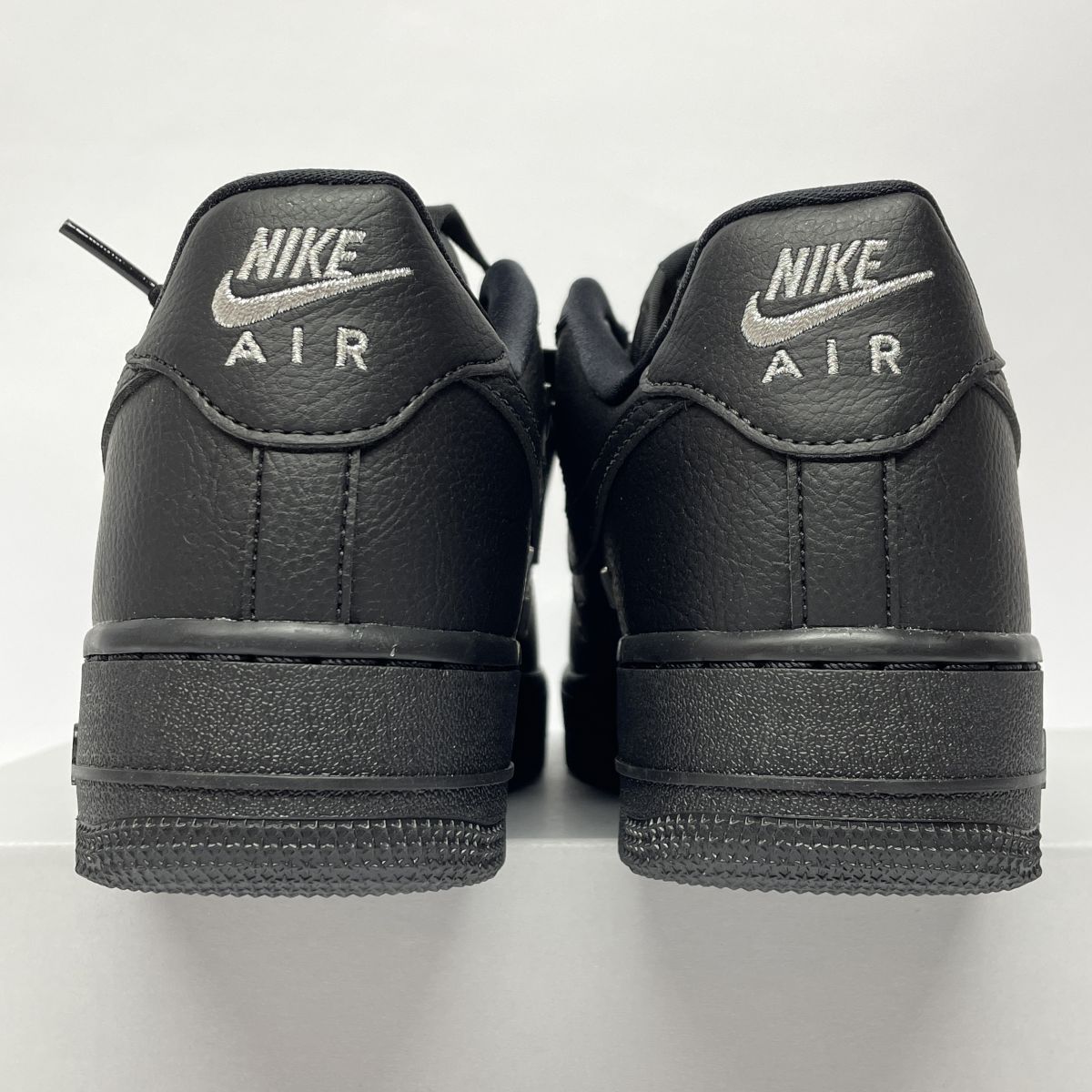 新古品】 NIKE ナイキ AIR FORCE 1 エア フォース 1 スニーカー 25.5 