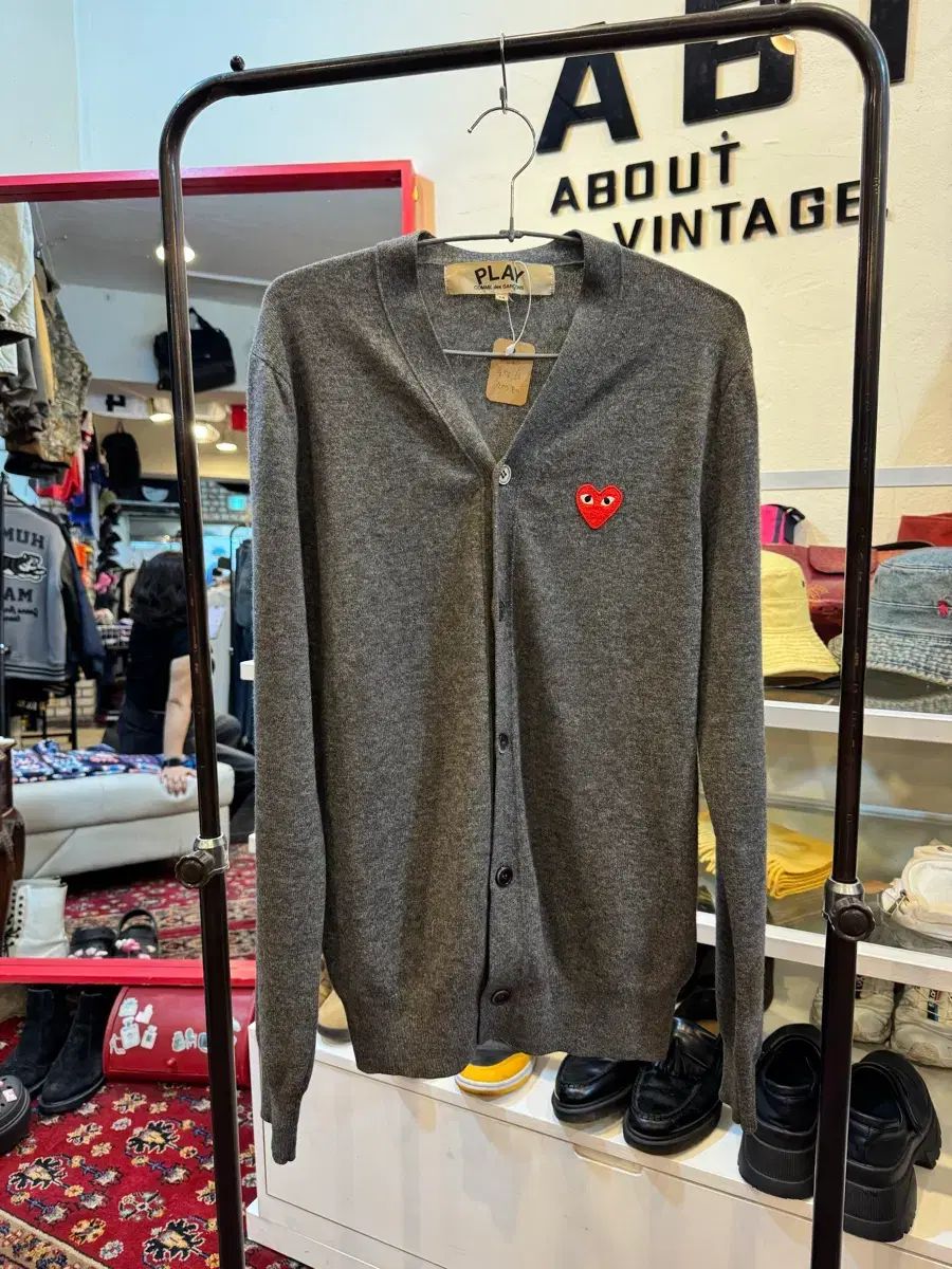 COMME des GARCONS レッド ハート パッチ グレー COLOR ウール カーディガン M
