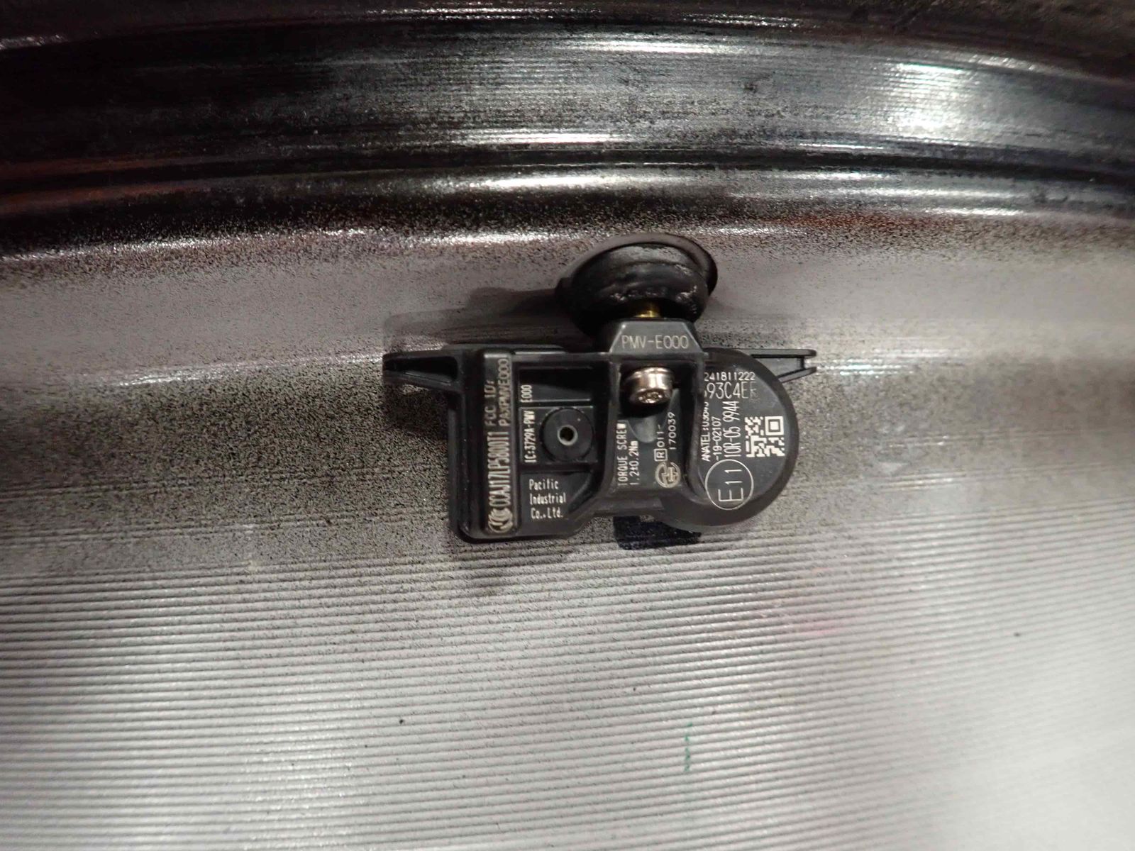 4本SET 会社宛送料無料 20×8J トヨタ ランドクルーザー 300 ZX 純正