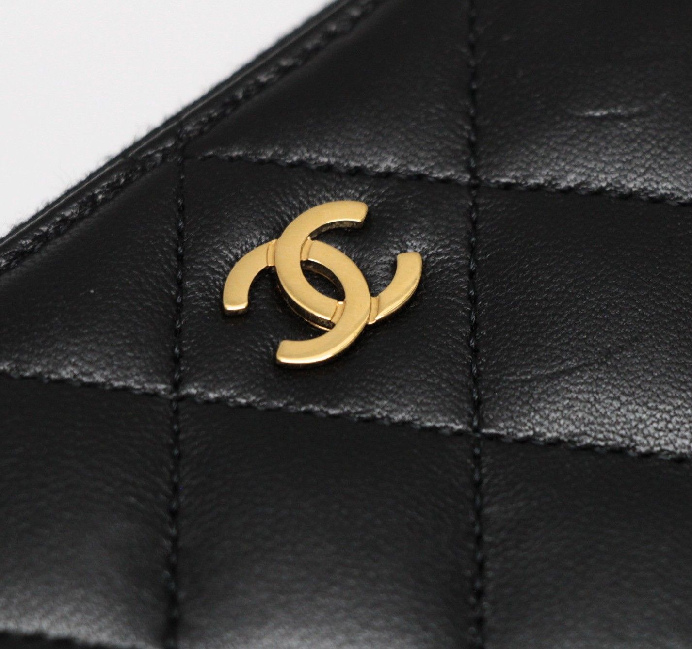 美品 シャネル CHANEL マトラッセ ラウンドファスナー 長財布 ラム 黒