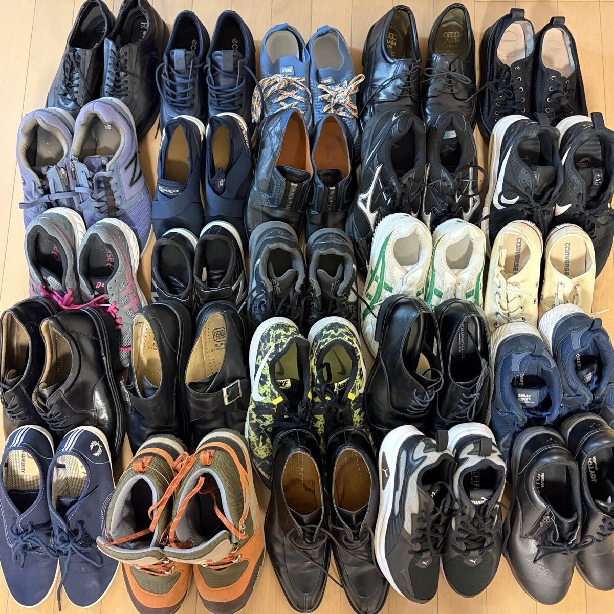 【25足】スニーカー 革靴 ビジネスシューズ 多数 まとめ売り メンズ レディース NIKE ニューバランス アシックス ECCO など