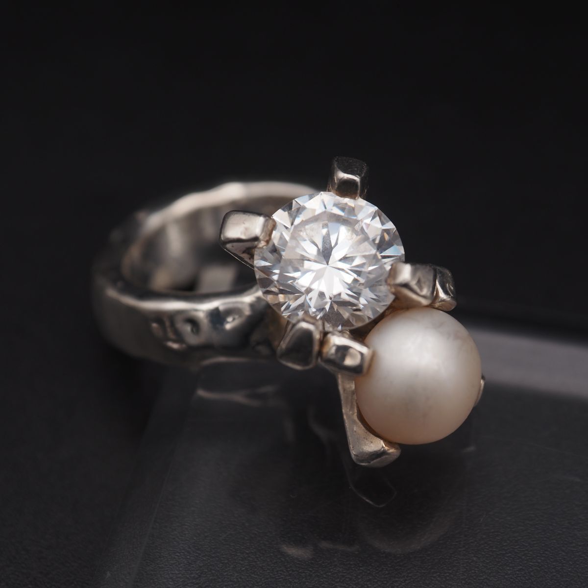 A493 e.m. イーエム SILVER刻印 リング フェイクパール ダイヤモンド風