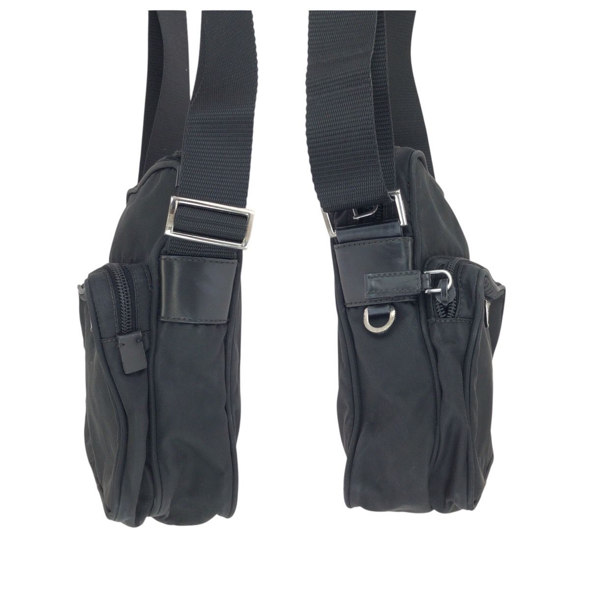 PRADA プラダ テスート 三角ロゴプレート ブラック 黒 シルバー金具