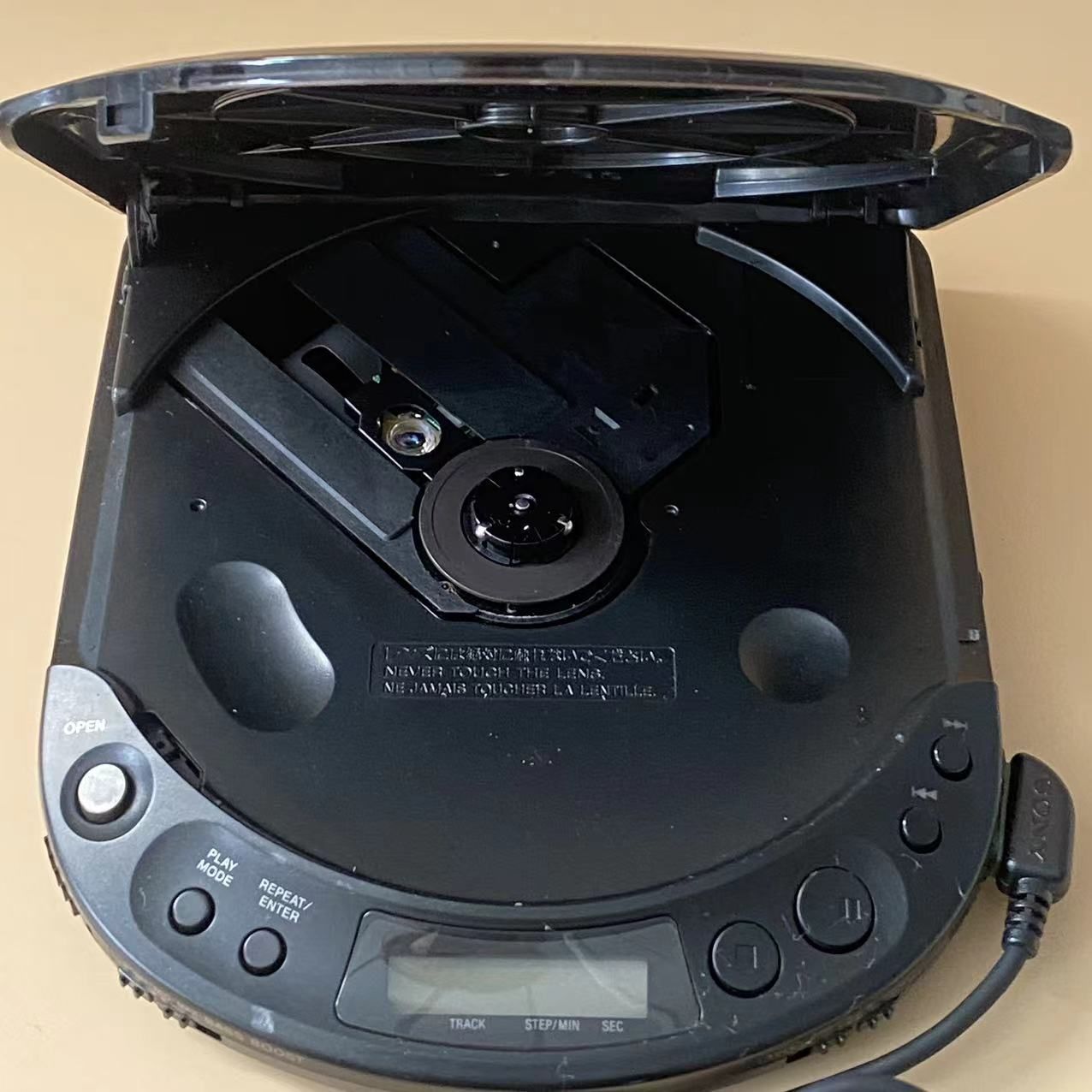 ジャンク品☆SONY Discman D-223 ポータブルCDプレーヤー ジャンク