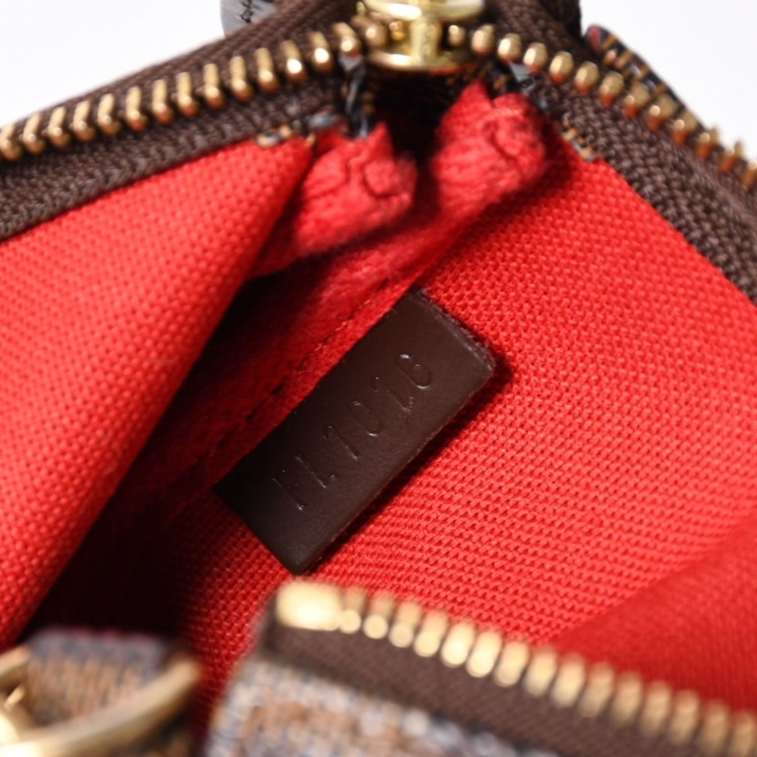 極美品 LOUIS VUITTON ルイヴィトン ダミエ ミニ ポシェット アクセ 極美品 LOUIS VUITTON ルイヴィトン ダミエ ミニ ポシェット アクセ