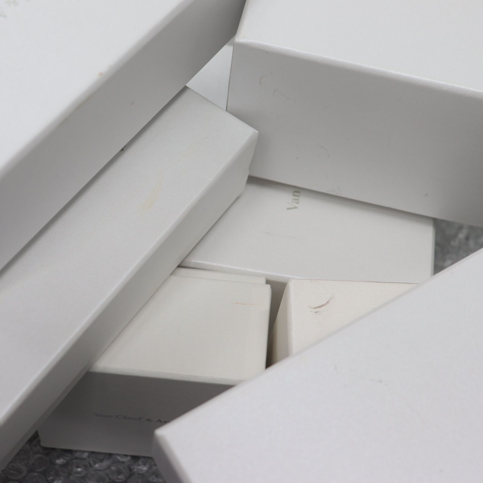 IT87JM6XCBWT Van Cleef & Arpels ヴァンクリーフ&アーペル BOX 空き箱