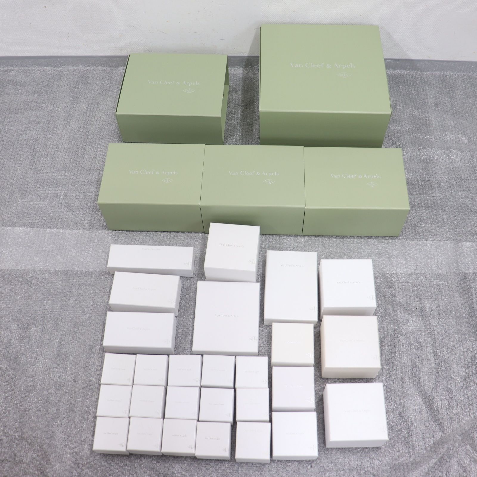 IT87JM6XCBWT Van Cleef & Arpels ヴァンクリーフ&アーペル BOX 空き箱