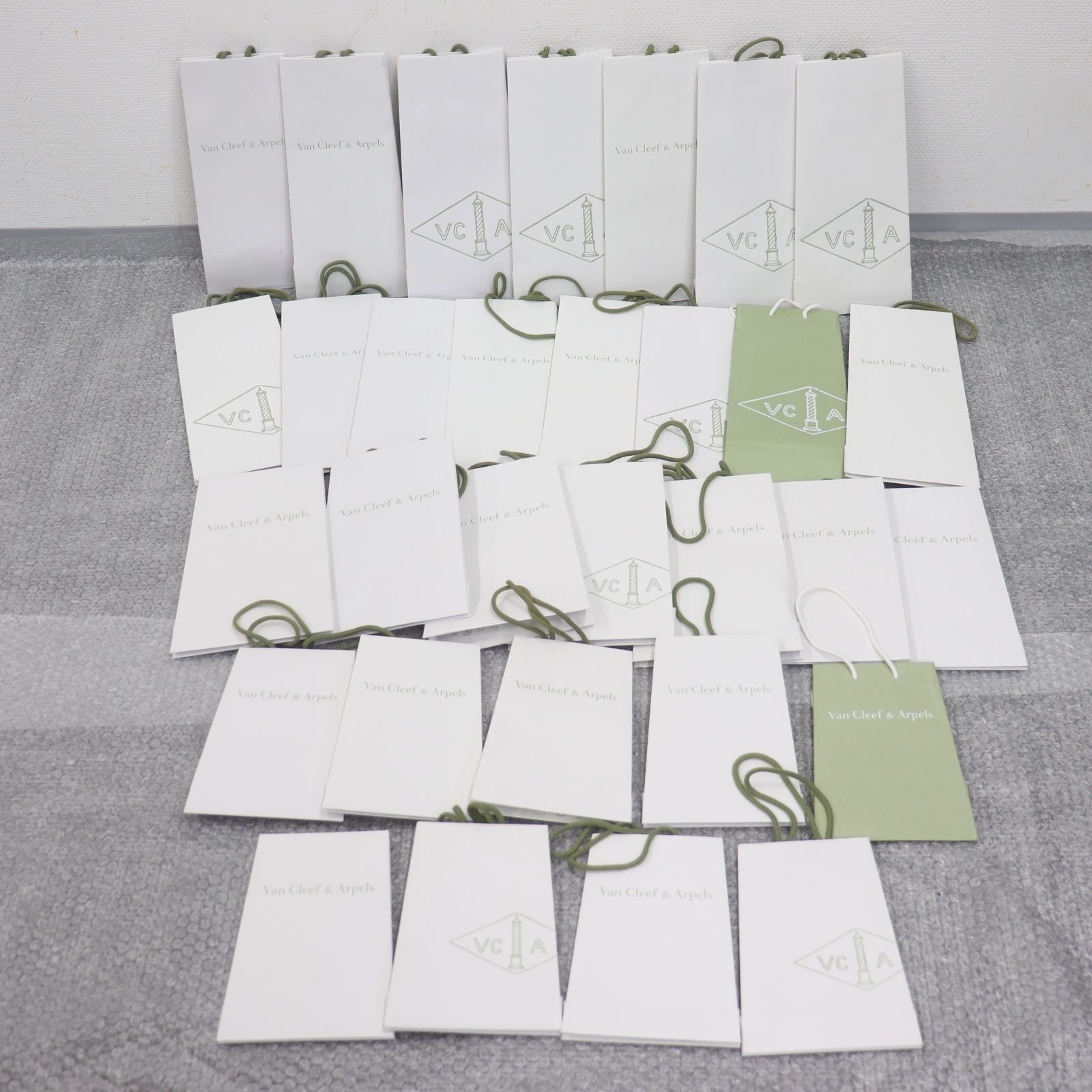 IT87JM6XCBWT Van Cleef & Arpels ヴァンクリーフ&アーペル BOX 空き箱