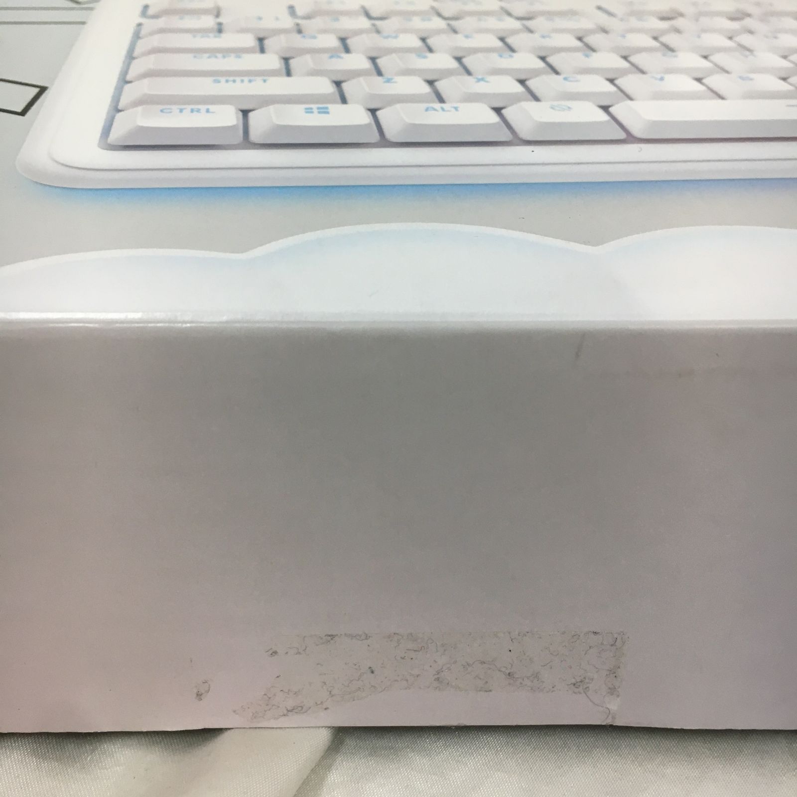 [三沢店65-21-0618] Logicool ゲーミングキーボード G713 青軸 テンキーレス