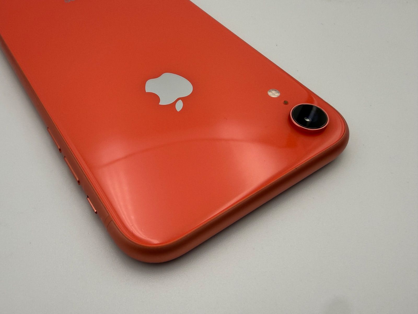 SIMフリー iPhoneXR コーラル 64GB シムフリー ガラスフィルム付き