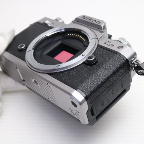 超美品 Nikon Zfc 16-50 VR レンズキット ブラック ミラーレス一眼 NIKON 即日発送 土日祝発送OK 07000 超美品 Nikon Zfc 16-50 VR レンズキット ブラック ミラーレス一眼 NIKON 即日発送 土日祝発送OK 07000