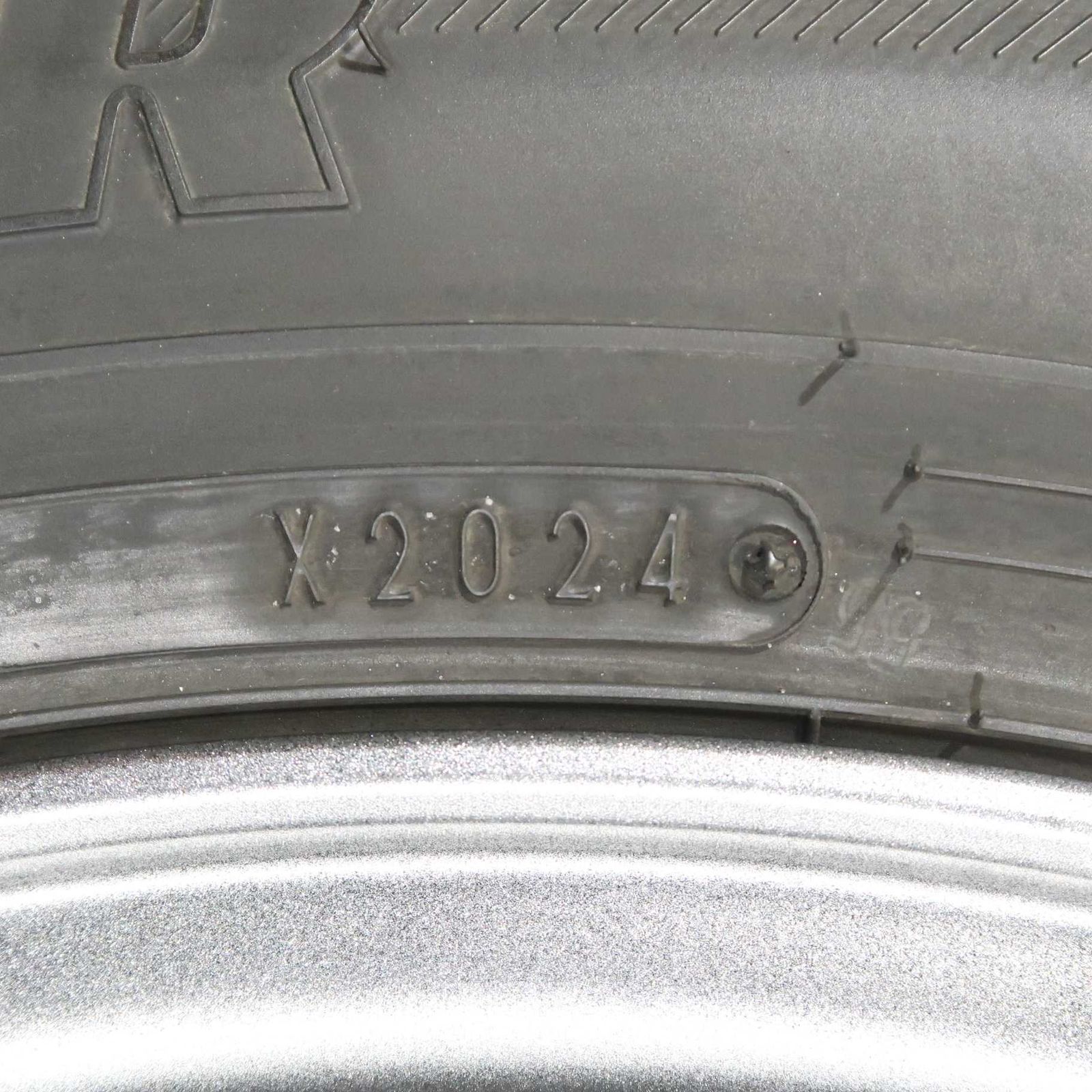 ホンダ WR-V ヴェゼル オデッセイ 等 4本 社外 16インチ 6.5J +53 5H 114.3 スタッドレス グッドイヤー アイスナビ 7 2024年 215/60R16 ホンダ WR-V ヴェゼル オデッセイ 等 4本 社外 16インチ 6.5J +53 5H 114.3 スタッドレス グッドイヤー アイスナビ 7 2024年 215/60R16