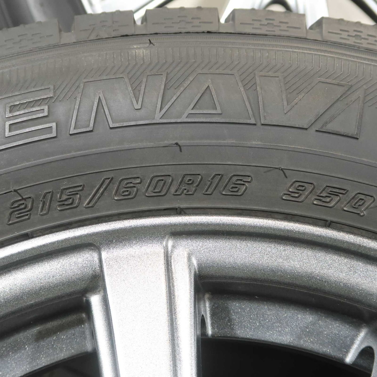 ホンダ WR-V ヴェゼル オデッセイ 等 4本 社外 16インチ 6.5J +53 5H 114.3 スタッドレス グッドイヤー アイスナビ 7 2024年 215/60R16 ホンダ WR-V ヴェゼル オデッセイ 等 4本 社外 16インチ 6.5J +53 5H 114.3 スタッドレス グッドイヤー アイスナビ 7 2024年 215/60R16