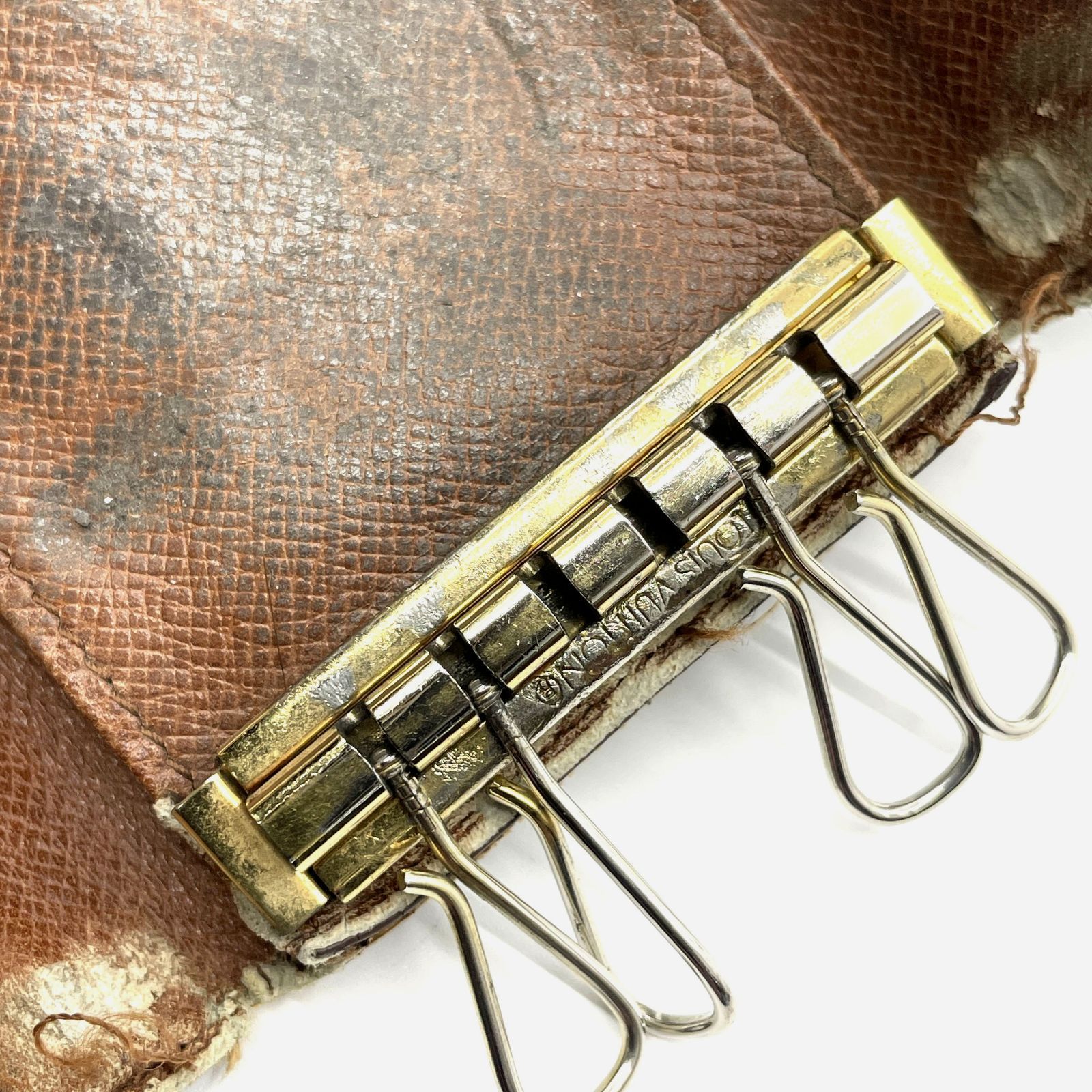LOUIS VUITTON ルイヴィトン モノグラム ミュルティクレ6 6連キー