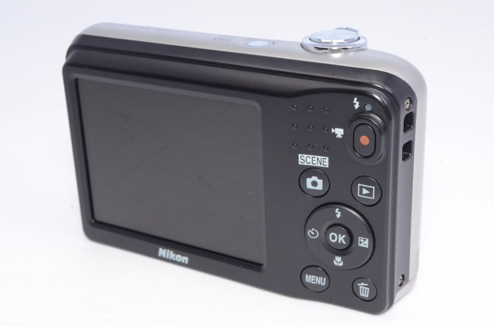 Nikon COOLPIX A10 シルバー 光学5倍ズーム コンパクトデジカメ 実用良好