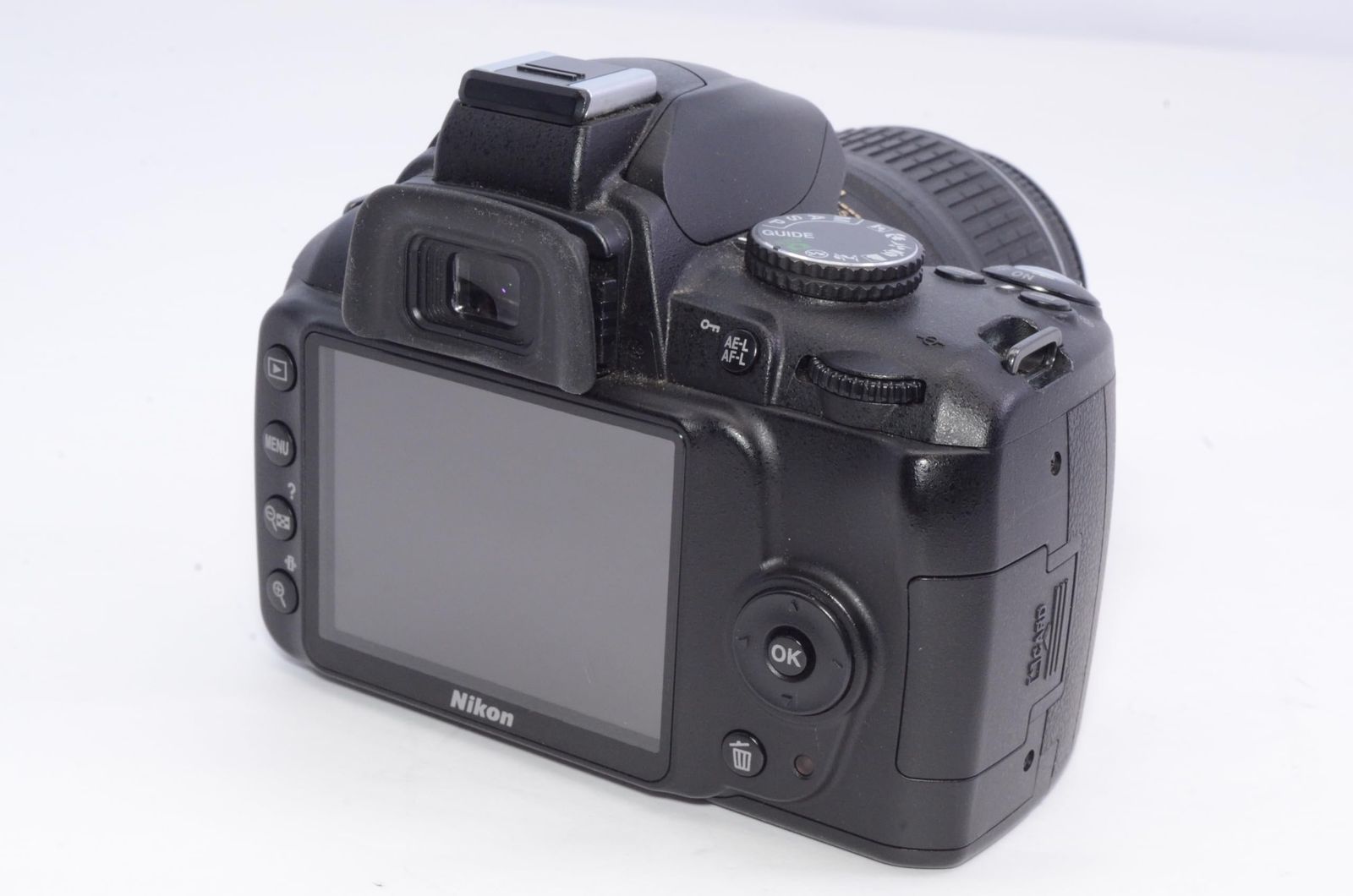 Nikon D3000 レンズキット 初心者向けデジタル一眼レフ 実用良好