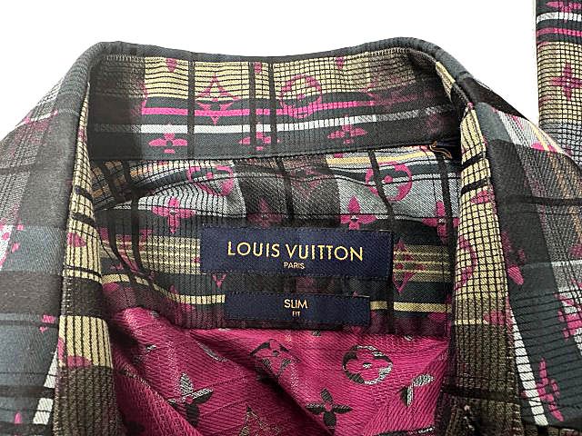 ルイヴィトン LOUIS VUITTON 21SS モノグラム ロゴ ストライプ スリムフィット シルク 長袖 シャツ RM211 ZVP HKS71W XXL マルチカラー ブランド古着ベクトル 中古260619 ルイヴィトン LOUIS VUITTON 21SS モノグラム ロゴ ストライプ スリムフィット シルク 長袖 シャツ RM211 ZVP HKS71W XXL マルチカラー ブランド古着ベクトル 中古260619