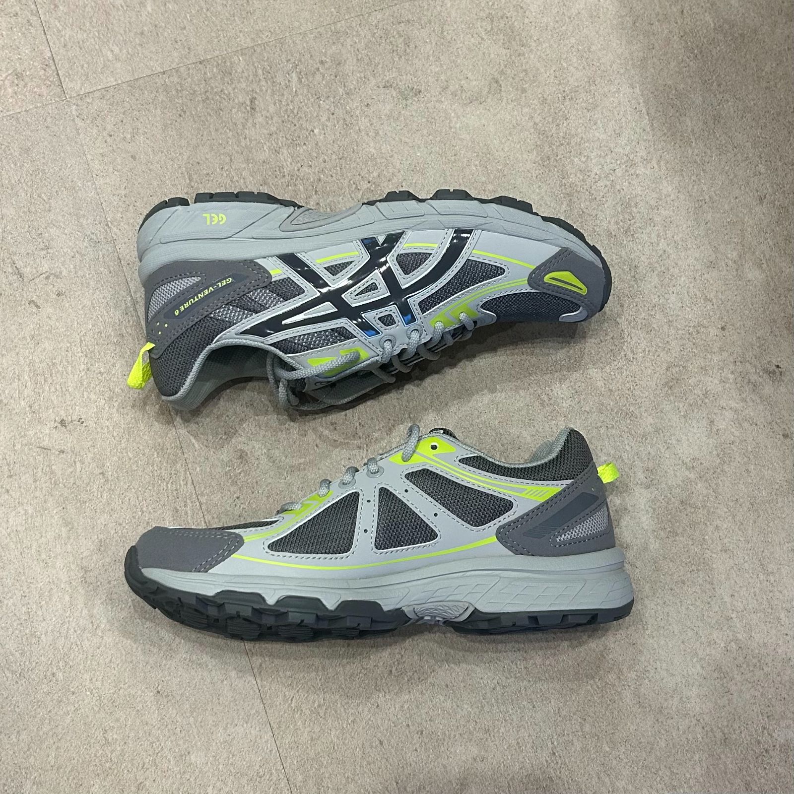 未使用品 ASICS GEL-VENTURE 6 ゲルベンチャー 6 スニーカー アシックス 1203A438 グレー 23.5㎝ 2169A1 未使用品 ASICS GEL-VENTURE 6 ゲルベンチャー 6 スニーカー アシックス 1203A438 グレー 23.5㎝ 2169A1
