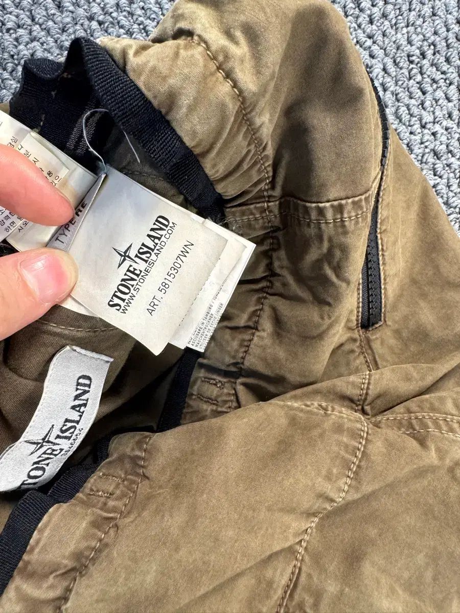STONE ISLAND ストーンアイランド カーゴパンツ STONE ISLAND ストーンアイランド カーゴパンツ