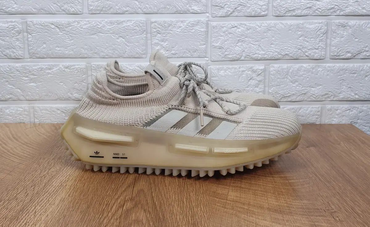 260 アディダス NMD S1 ブリス クラウド 白