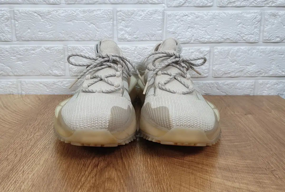 260 アディダス NMD S1 ブリス クラウド 白