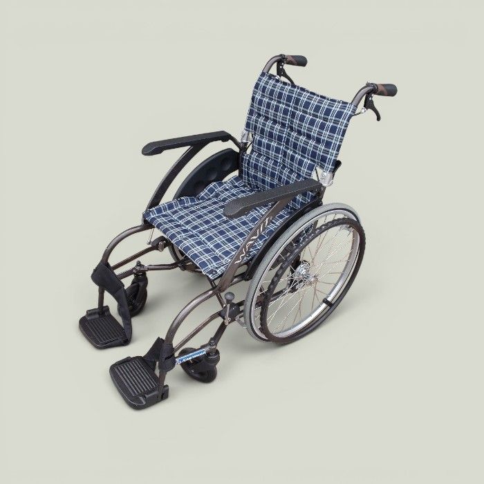送料無料（一部地域を除く）カワムラサイクル WAVIT（ウェイビット） 自走式車椅子 WA22-40 ts-26-0619-04