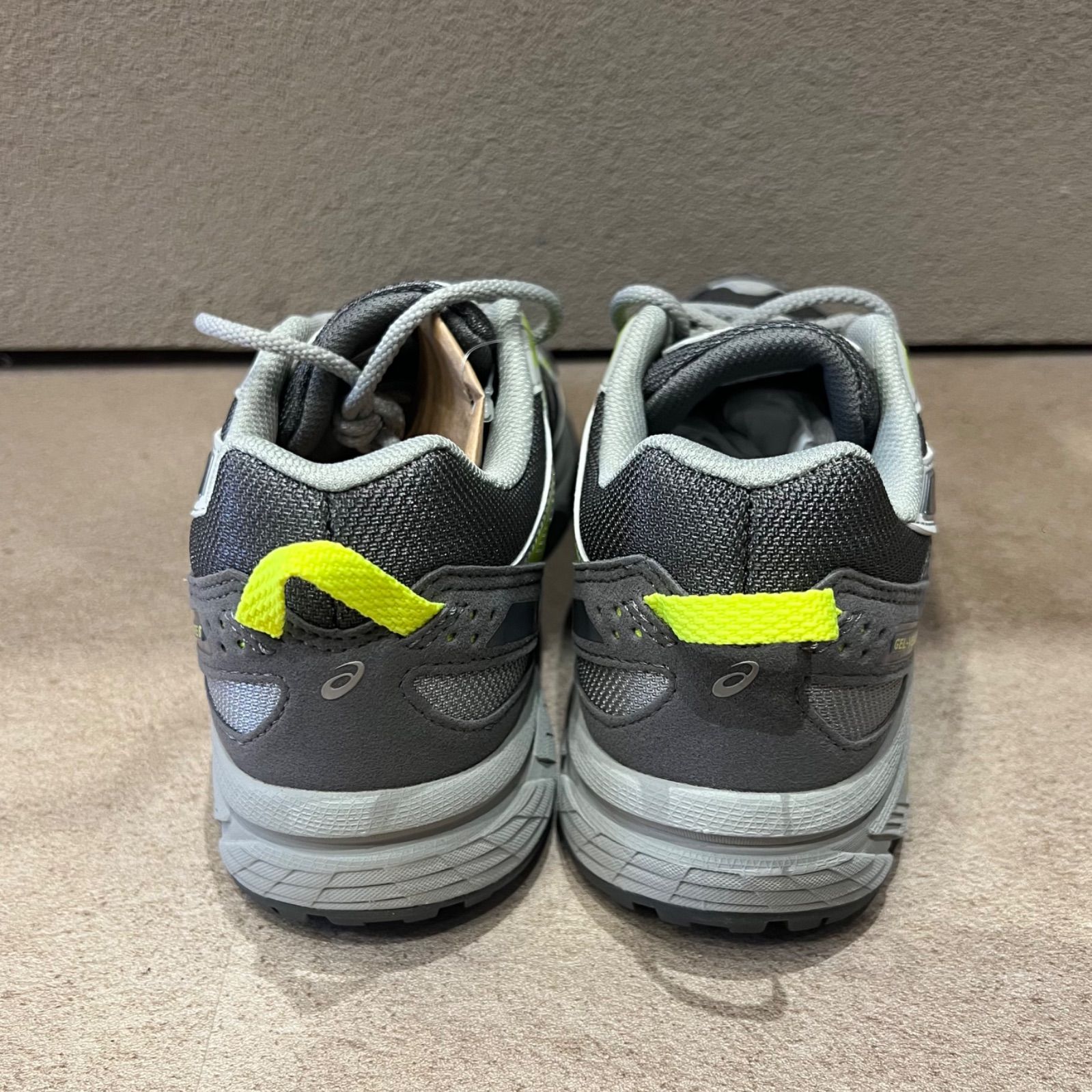 未使用品 ASICS GEL-VENTURE 6 ゲルベンチャー 6 スニーカー アシックス 1203A438 グレー 23.5㎝ 2169A1 未使用品 ASICS GEL-VENTURE 6 ゲルベンチャー 6 スニーカー アシックス 1203A438 グレー 23.5㎝ 2169A1