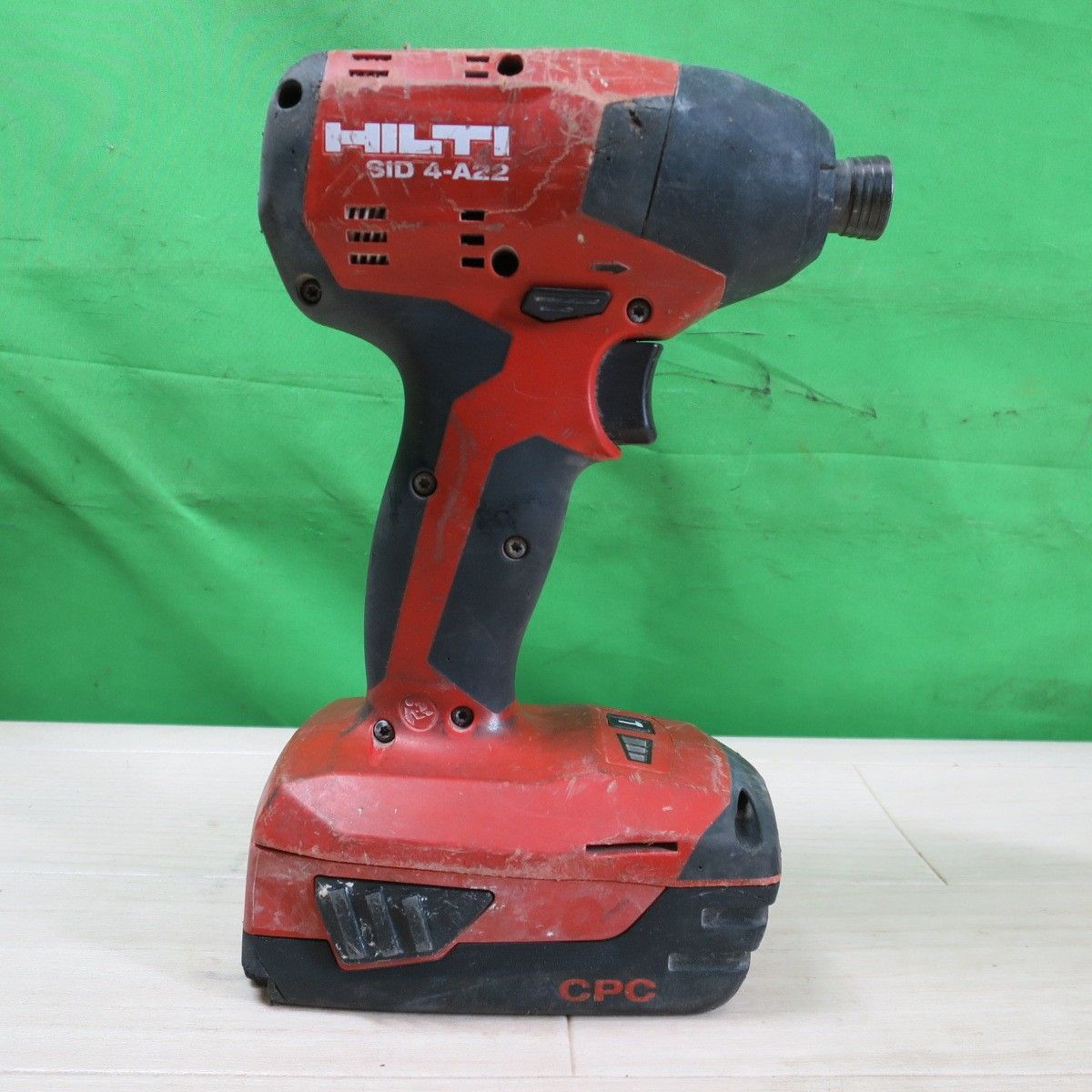 送料無料] バッテリー2個付き☆HILTI ヒルティ インパクトドライバー 