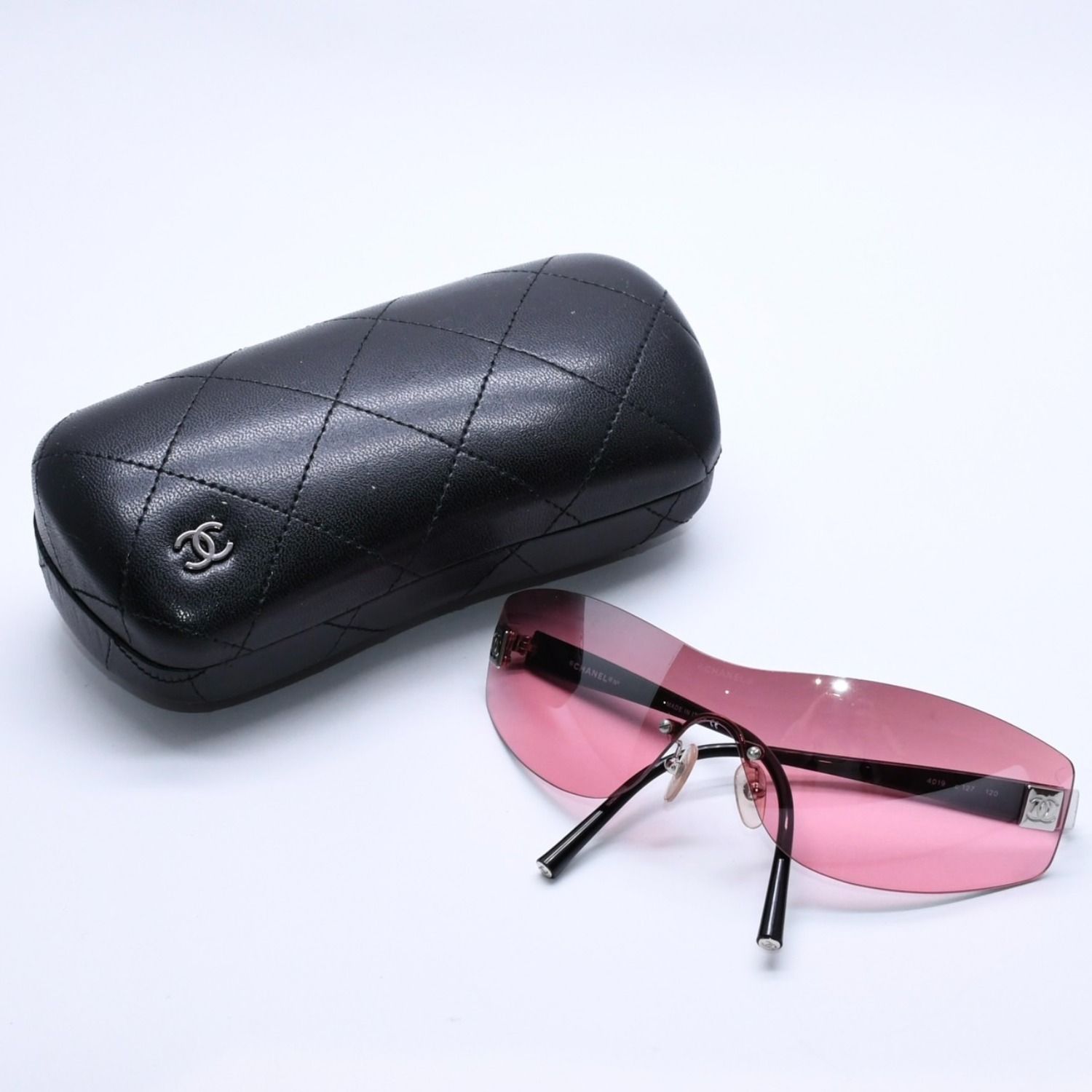 新品未使用 CHANEL シャネル リムレス シールドサングラス アイウェア 4019 c.127 サイズ120 ココマーク ピンク ブラック 中古 4a004035 新品未使用 CHANEL シャネル リムレス シールドサングラス アイウェア