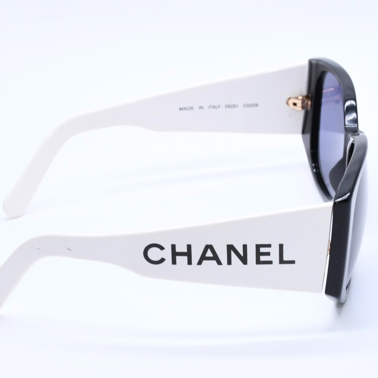 CHANEL 05251 C0229 ロゴ サングラス ブラック/ホワイト CHANEL シャネル サングラス アイウェア 05251 C0229 ココマーク