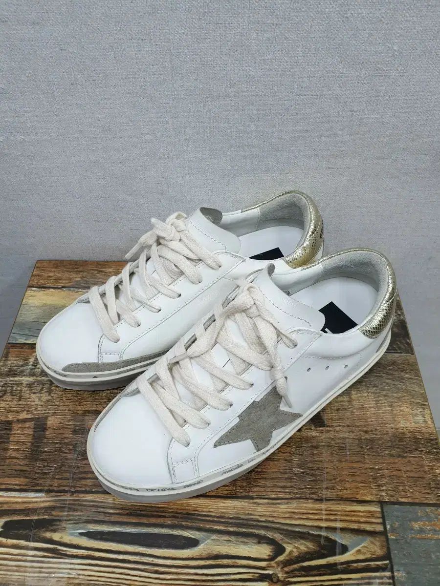35/225/未使用 GOLDEN GOOSE ゴールデングース ハイスタ スニーカー