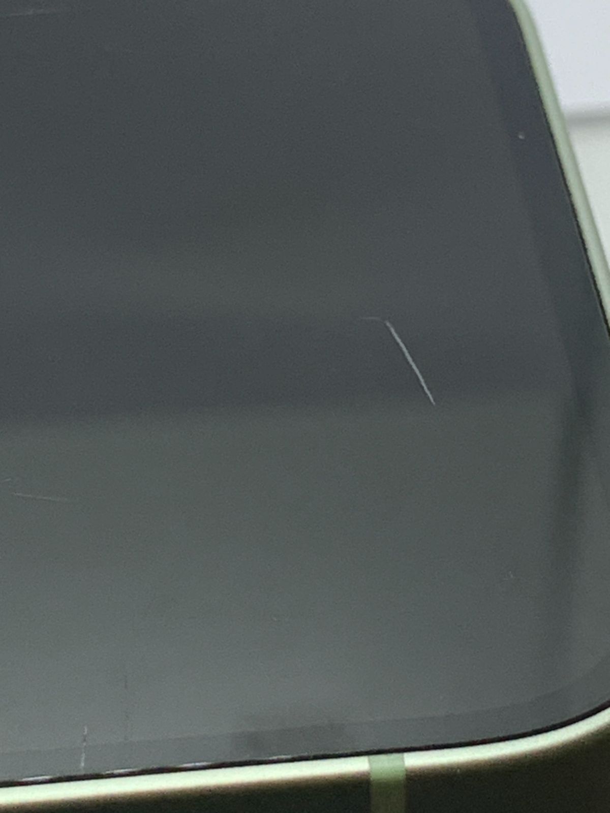 中古・画面キズ有・フレームキズ有】iPhone 12 64GB グリーン SIM