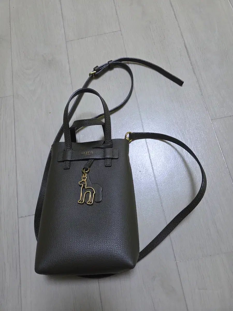DAKS レディース クロスバック ダークグリーン バッグ