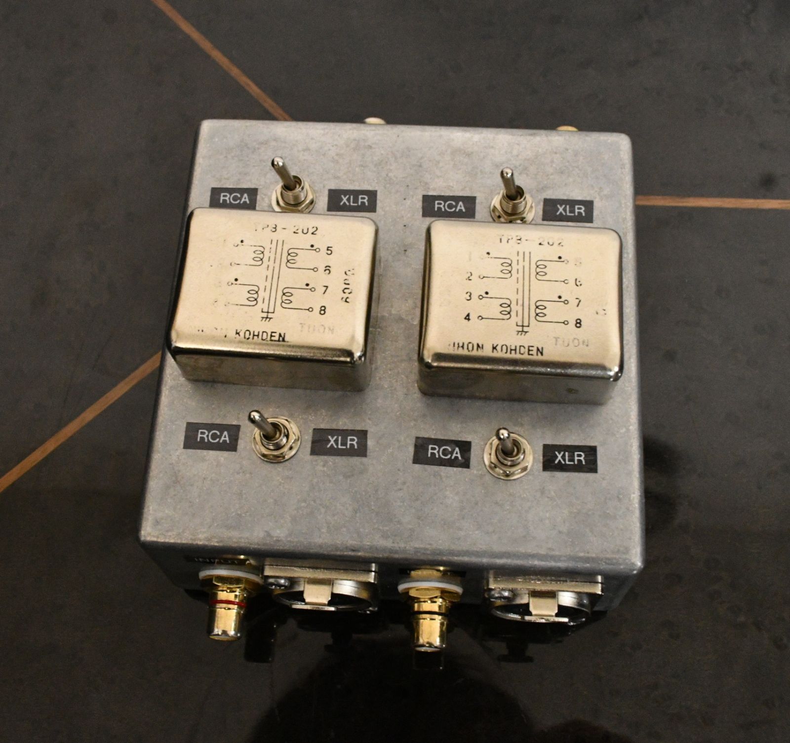日本光電工業 入力トランス　XLR＜＞RCA変換ライントランス